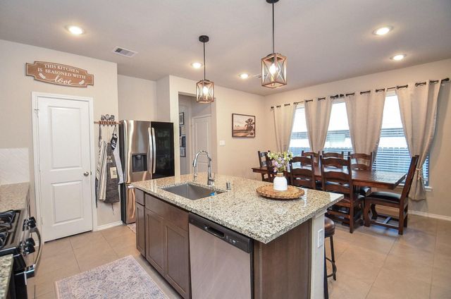 1322 Lakeside Creek Road, Magnolia, TX 77354