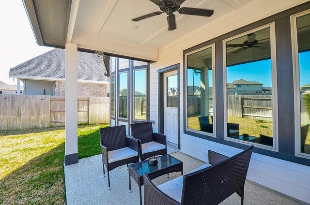 1322 Lakeside Creek Road, Magnolia, TX 77354