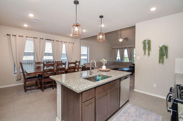 1322 Lakeside Creek Road, Magnolia, TX 77354