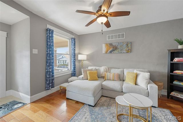 4951 Blow Street, St Louis, MO 63109