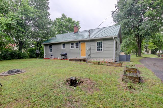 1115 Woodard St, Clarksville, TN 37040