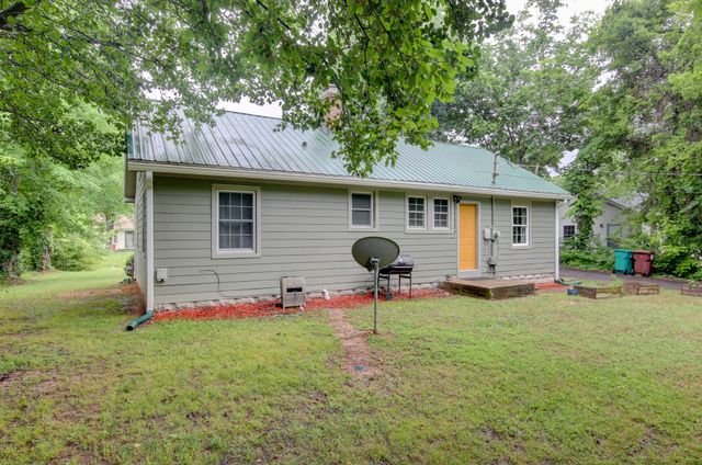 1115 Woodard St, Clarksville, TN 37040