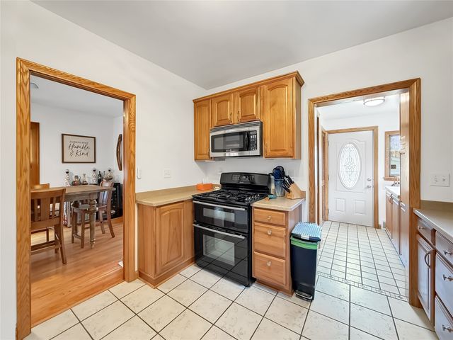 606 HOWE Avenue, Erie, PA 16511