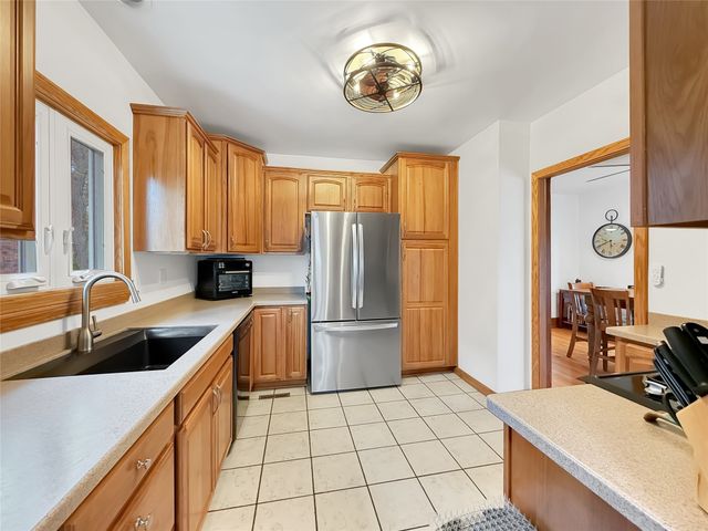 606 HOWE Avenue, Erie, PA 16511