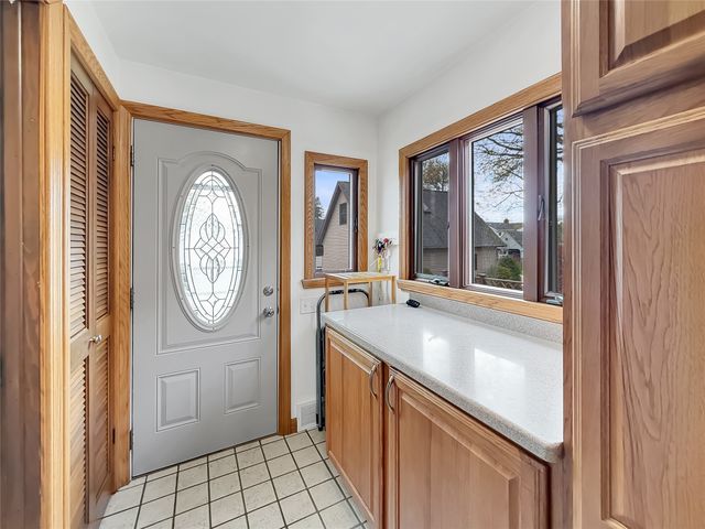 606 HOWE Avenue, Erie, PA 16511