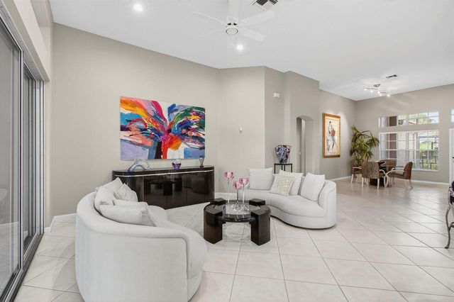6886 Swansea Lane, Boynton Beach, FL 33472