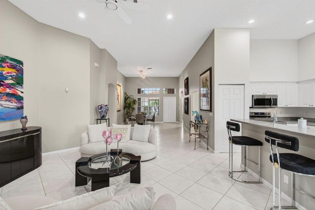 6886 Swansea Lane, Boynton Beach, FL 33472