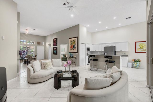 6886 Swansea Lane, Boynton Beach, FL 33472