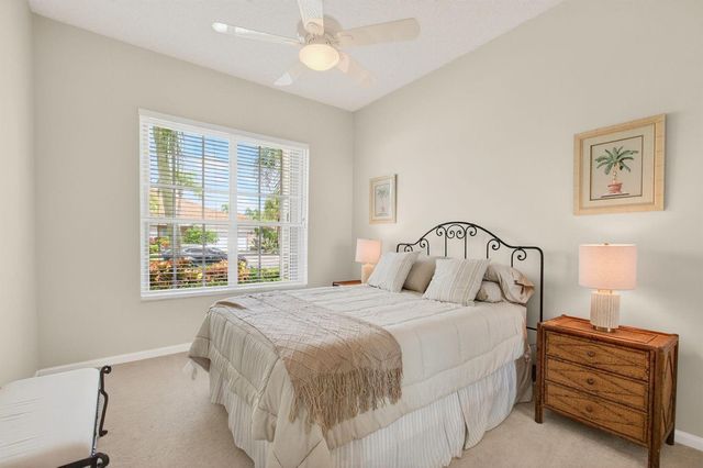 6886 Swansea Lane, Boynton Beach, FL 33472
