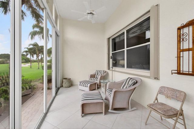 6886 Swansea Lane, Boynton Beach, FL 33472