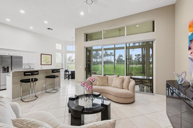 6886 Swansea Lane, Boynton Beach, FL 33472