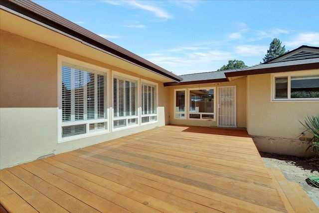 988 Carolina Ave, Yuba City, CA 95991