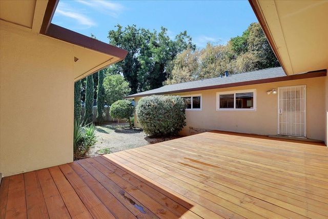 988 Carolina Ave, Yuba City, CA 95991