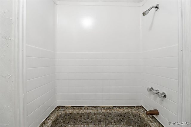 100 Kostka Drive, Brooksville, FL 34604