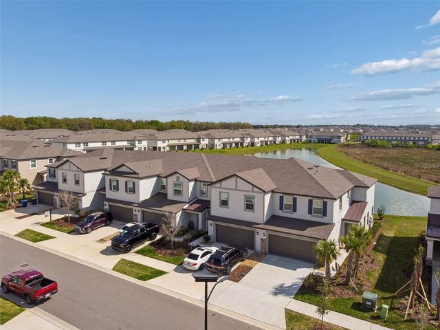 32076 POP ASH PLACE, Wesley Chapel, FL 33545