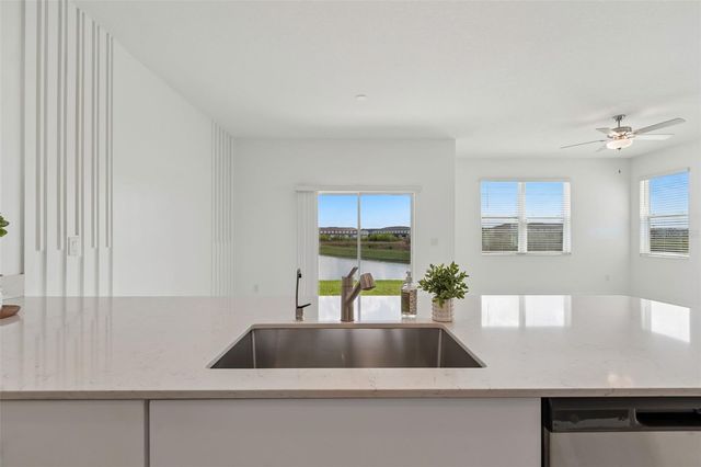 32076 POP ASH PLACE, Wesley Chapel, FL 33545