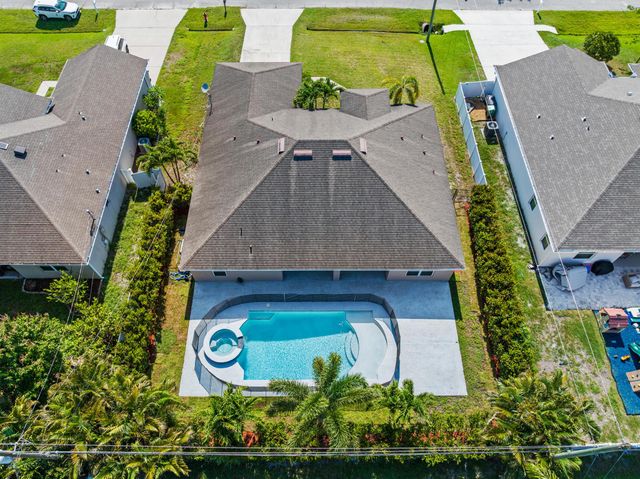 4672 SW Wade Drive, Port St Lucie, FL 34953