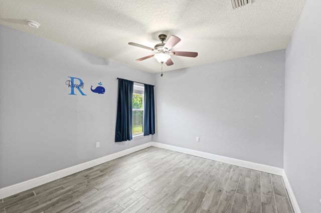 4672 SW Wade Drive, Port St Lucie, FL 34953