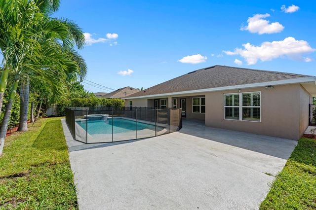 4672 SW Wade Drive, Port St Lucie, FL 34953