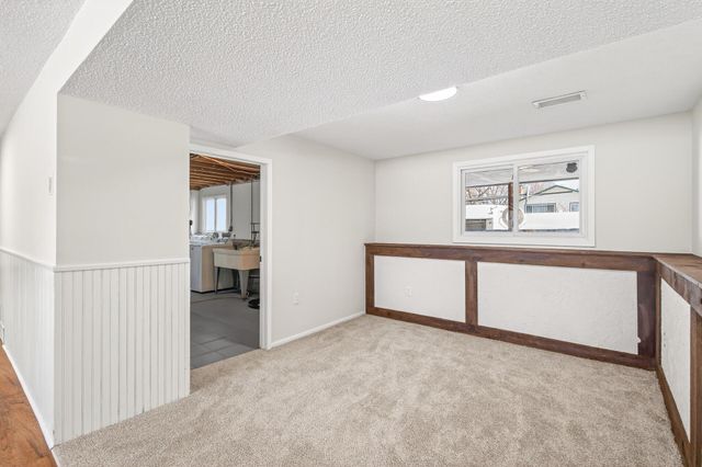 6616 Hillsboro Avenue N, Brooklyn Park, MN 55428