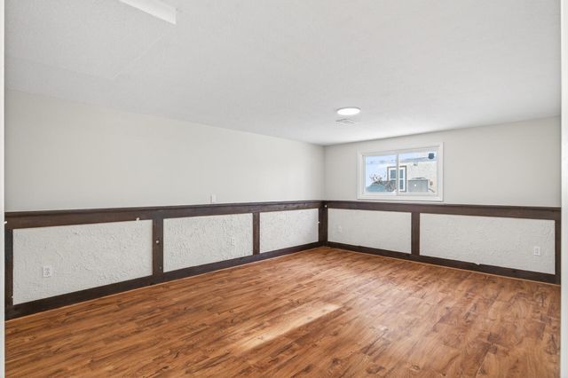 6616 Hillsboro Avenue N, Brooklyn Park, MN 55428