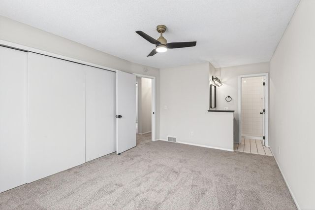 6616 Hillsboro Avenue N, Brooklyn Park, MN 55428