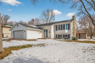6616 Hillsboro Avenue N, Brooklyn Park, MN 55428