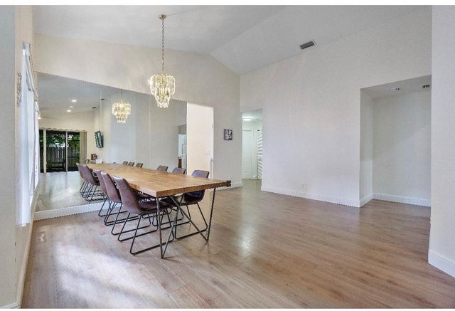 6165 NW 77th Place, Parkland, FL 33067
