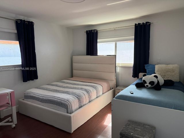 2430 SW 22nd Ter, Miami, FL 33145