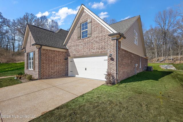 836 Coahoma Court, Nesbit, MS 38651