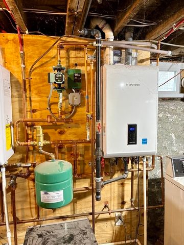 11 Varney Street 1, Salem, MA 01970