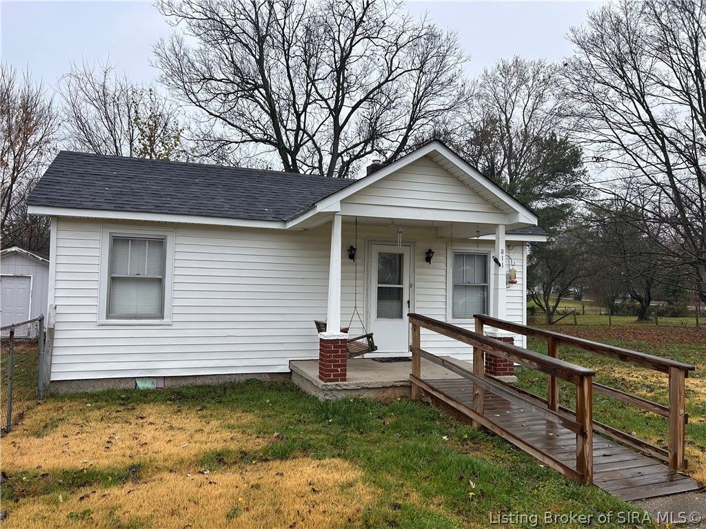 311 S 4th Street, Jeffersonville, IN 47130