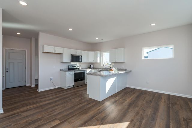 3123 Noble Drive, Mankato, MN 56001