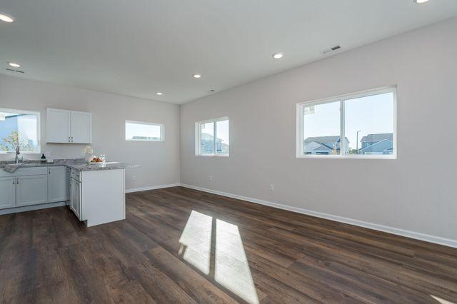 3123 Noble Drive, Mankato, MN 56001