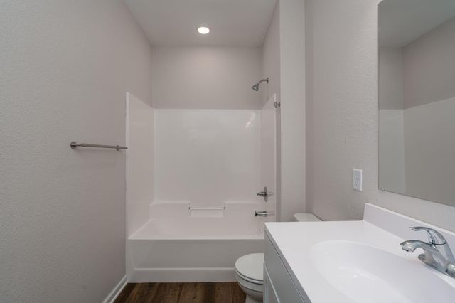 3123 Noble Drive, Mankato, MN 56001