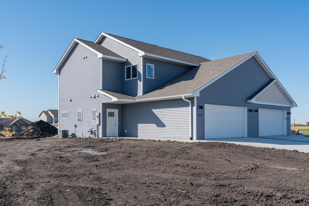 3123 Noble Drive, Mankato, MN 56001