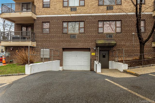 505 Central Avenue 104, White Plains, NY 10606