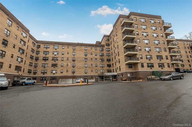 505 Central Avenue 104, White Plains, NY 10606