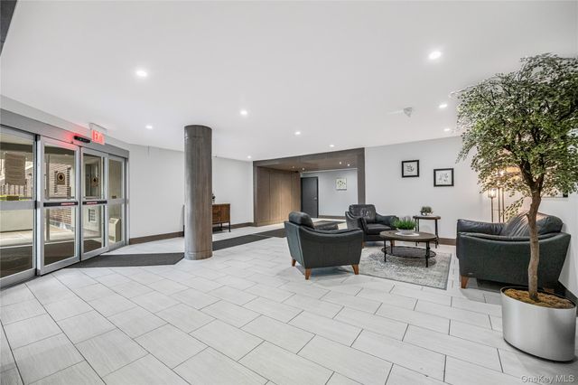 505 Central Avenue 104, White Plains, NY 10606