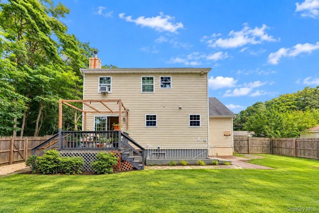 22 Logan Place, Mastic, NY 11950