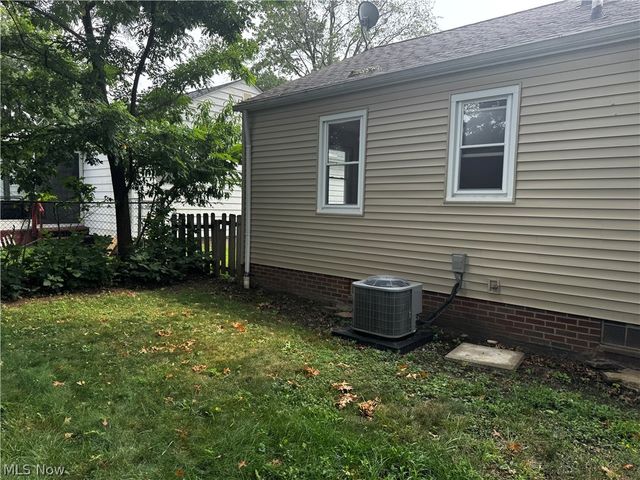 30107 Thomas Street, Willowick, OH 44095