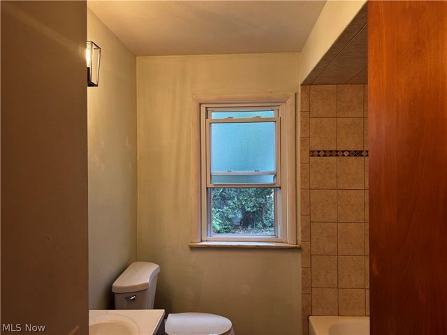 30107 Thomas Street, Willowick, OH 44095
