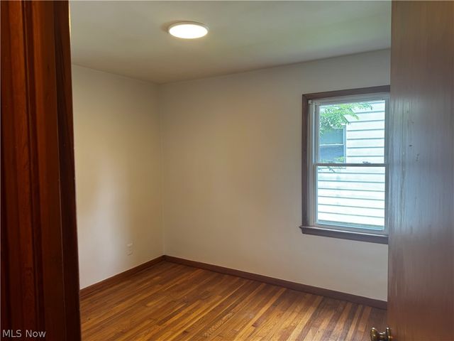 30107 Thomas Street, Willowick, OH 44095