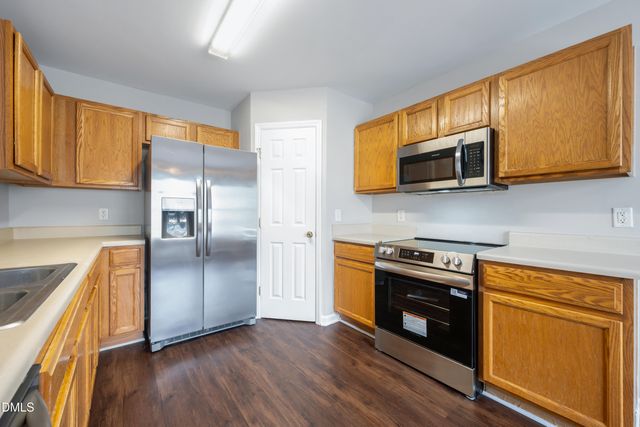 1532 Pebble Ridge Drive, Raleigh, NC 27610