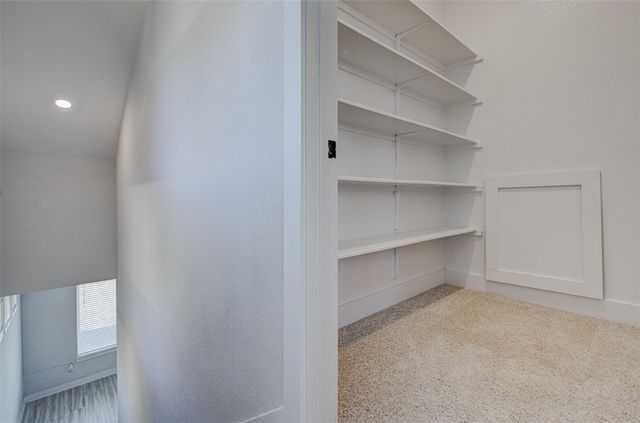 822 Wild Pecan LOOP, Buda, TX 78610