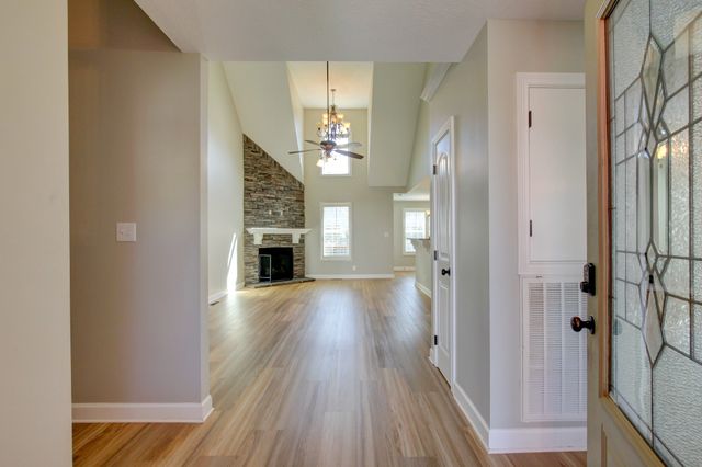 3661 Fox Tail Dr, Clarksville, TN 37040