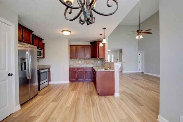 3661 Fox Tail Dr, Clarksville, TN 37040