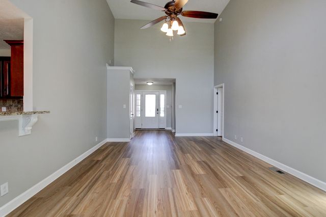 3661 Fox Tail Dr, Clarksville, TN 37040