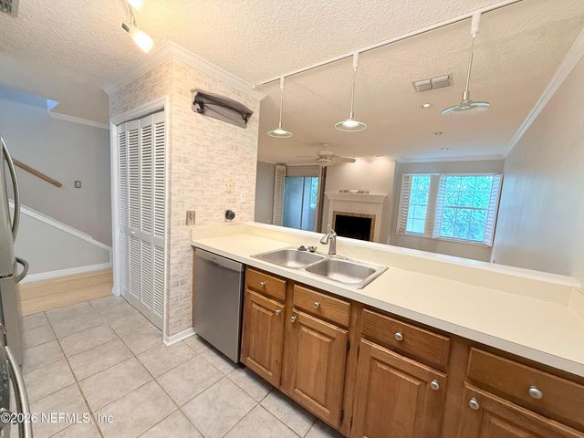 5215 SAN JOSE Boulevard 110, Jacksonville, FL 32207