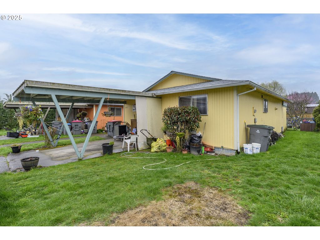 635 Nw FENTON St, Mc Minnville, OR 97128